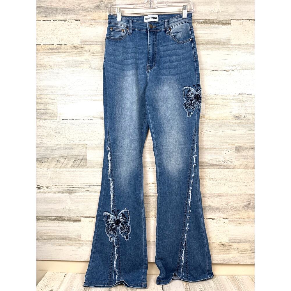 Fashion Nova Womens 7 Blue Fluttering Butterfly Embroidered Flare Denim Jeans
